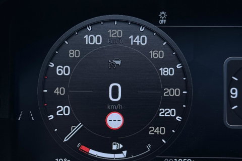 Land Rover Defender 2.0 P300e 110 X | FACELIFT | ClearSight | Meridian Surround | Trekhaak | Luchtvering | Koelbox | Panoramadak | 22 Inch
