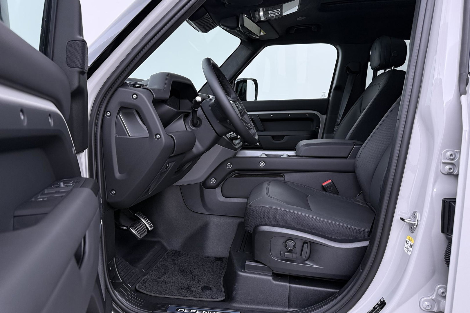 Land Rover Defender 2.0 P300e 110 X | FACELIFT | ClearSight | Meridian Surround | Trekhaak | Luchtvering | Koelbox | Panoramadak | 22 Inch