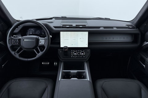 Land Rover Defender 2.0 P300e 110 X | FACELIFT | ClearSight | Meridian Surround | Trekhaak | Luchtvering | Koelbox | Panoramadak | 22 Inch