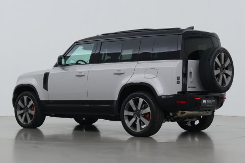 Land Rover Defender 2.0 P300e 110 X | FACELIFT | ClearSight | Meridian Surround | Trekhaak | Luchtvering | Koelbox | Panoramadak | 22 Inch