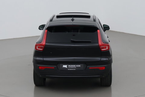 Volvo EX40 Twin Motor Plus Black Edition 82 kWh | ACC | Panoramadak | 360° Camera | Harman/Kardon | Stoel+Stuurverwarming | 20 Inch