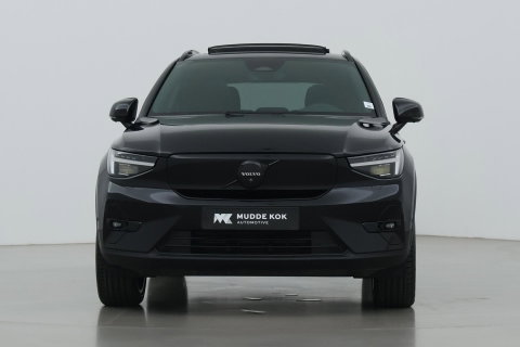 Volvo EX40 Twin Motor Plus Black Edition 82 kWh | ACC | Panoramadak | 360° Camera | Harman/Kardon | Stoel+Stuurverwarming | 20 Inch