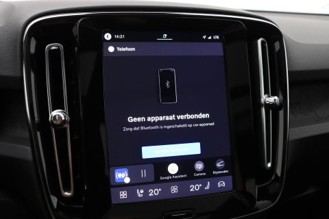 Volvo EX40 Twin Motor Plus Black Edition 82 kWh | ACC | Panoramadak | 360° Camera | Harman/Kardon | Stoel+Stuurverwarming | 20 Inch