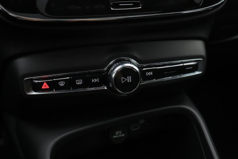 Volvo EX40 Twin Motor Plus Black Edition 82 kWh | ACC | Panoramadak | 360° Camera | Harman/Kardon | Stoel+Stuurverwarming | 20 Inch
