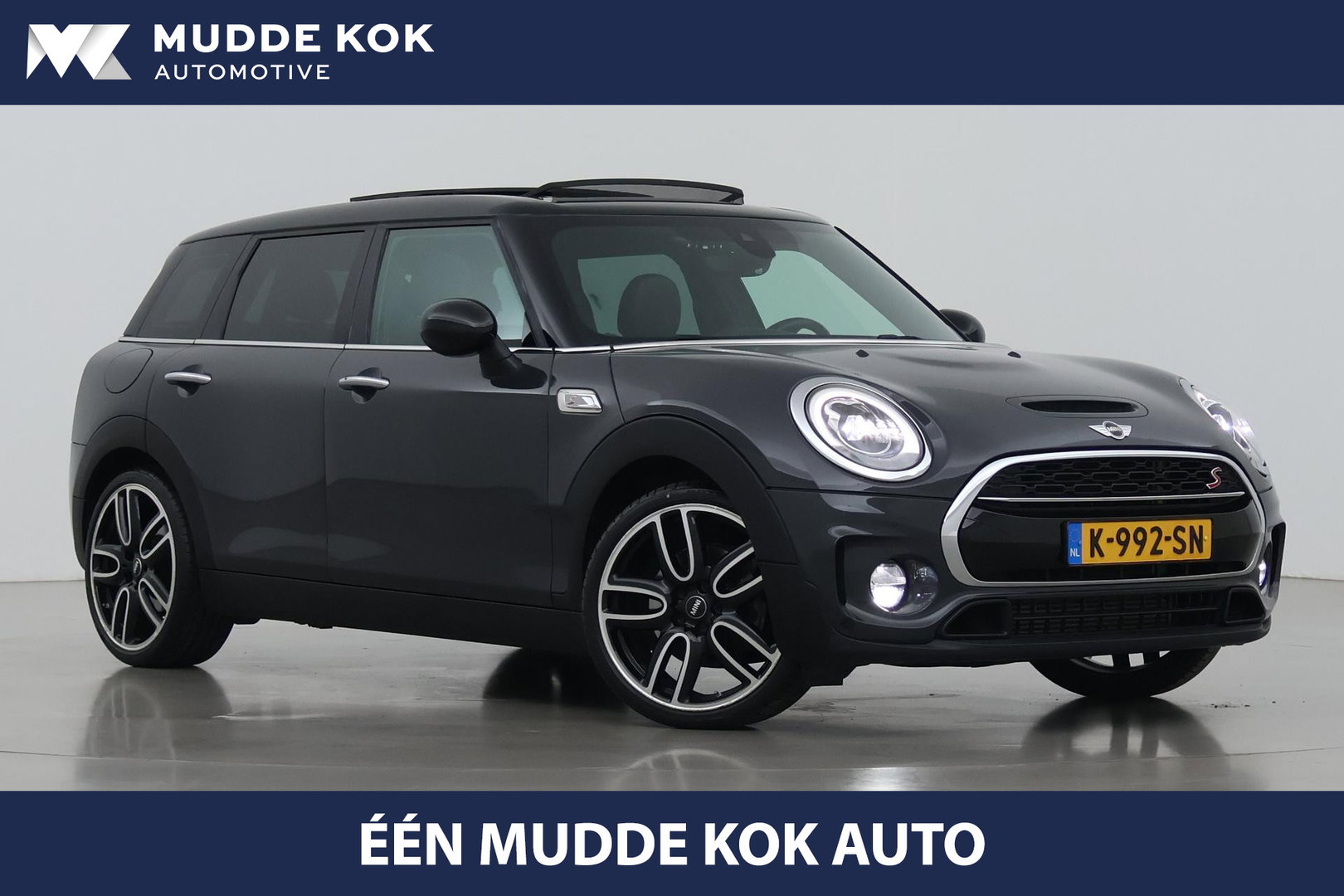 MINI Clubman 2.0 Cooper S Chili Serious Business | Panoramadak | Trekhaak | Keyless | Stoelverwarming | LED | 19 Inch