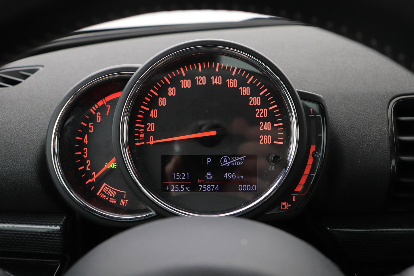 MINI Clubman 2.0 Cooper S Chili Serious Business | Panoramadak | Trekhaak | Keyless | Stoelverwarming | LED | 19 Inch
