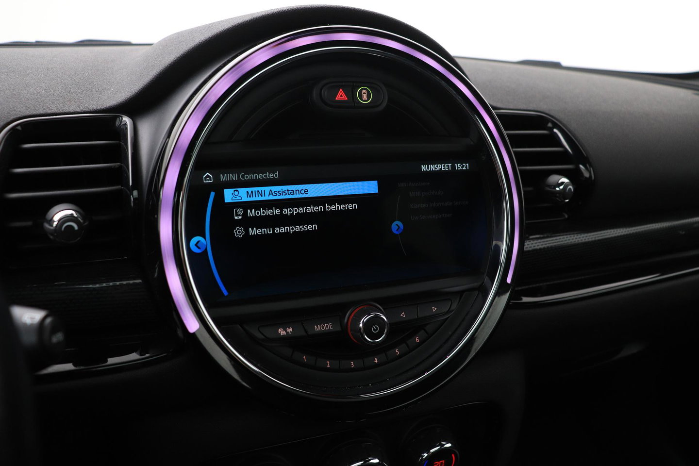 MINI Clubman 2.0 Cooper S Chili Serious Business | Panoramadak | Trekhaak | Keyless | Stoelverwarming | LED | 19 Inch