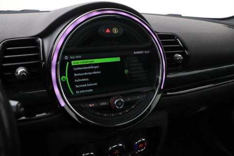 MINI Clubman 2.0 Cooper S Chili Serious Business | Panoramadak | Trekhaak | Keyless | Stoelverwarming | LED | 19 Inch