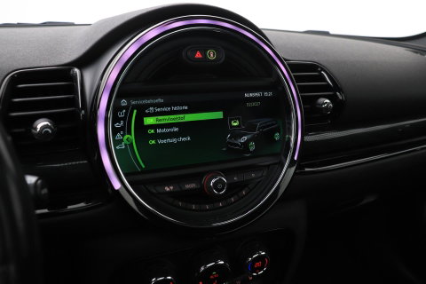 MINI Clubman 2.0 Cooper S Chili Serious Business | Panoramadak | Trekhaak | Keyless | Stoelverwarming | LED | 19 Inch