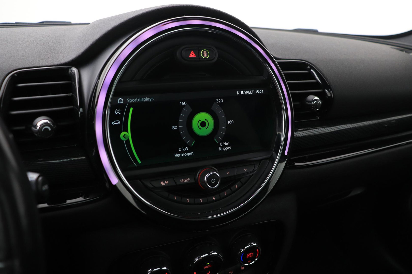 MINI Clubman 2.0 Cooper S Chili Serious Business | Panoramadak | Trekhaak | Keyless | Stoelverwarming | LED | 19 Inch