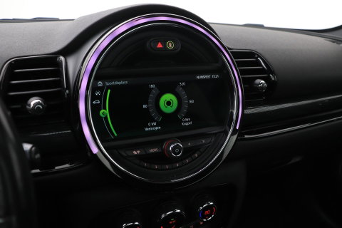 MINI Clubman 2.0 Cooper S Chili Serious Business | Panoramadak | Trekhaak | Keyless | Stoelverwarming | LED | 19 Inch