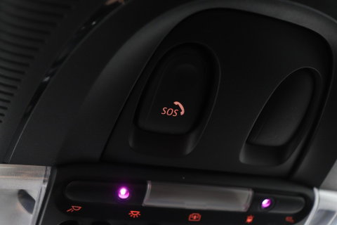MINI Clubman 2.0 Cooper S Chili Serious Business | Panoramadak | Trekhaak | Keyless | Stoelverwarming | LED | 19 Inch