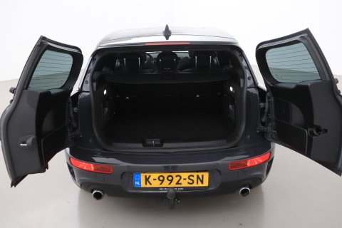 MINI Clubman 2.0 Cooper S Chili Serious Business | Panoramadak | Trekhaak | Keyless | Stoelverwarming | LED | 19 Inch