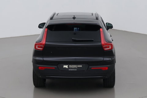 Volvo EX40 Twin Motor Plus Black Edition 82 kWh | ACC | Panoramadak | 360° Camera | Harman/Kardon | Stoel+Stuurverwarming | 20 Inch