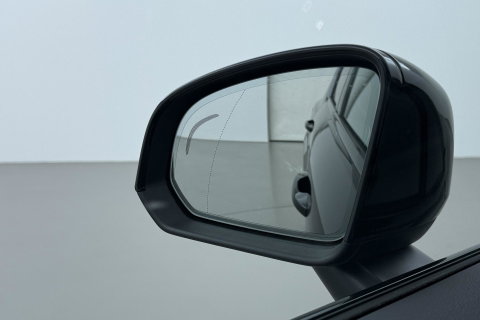 Volvo EX40 Twin Motor Plus Black Edition 82 kWh | ACC | Panoramadak | 360° Camera | Harman/Kardon | Stoel+Stuurverwarming | 20 Inch