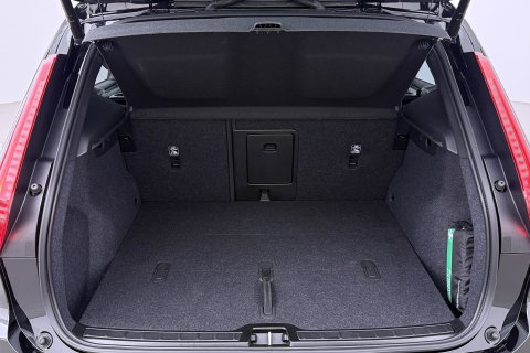 Volvo EX40 Twin Motor Plus Black Edition 82 kWh | ACC | Panoramadak | 360° Camera | Harman/Kardon | Stoel+Stuurverwarming | 20 Inch