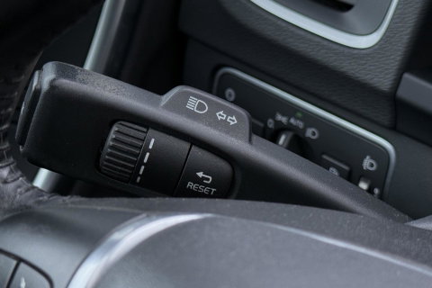Volvo V60 Cross Country 2.0 D3 Momentum Business | Trekhaak | Navigatie | Cruise Control | Parkeersensoren | 18 Inch