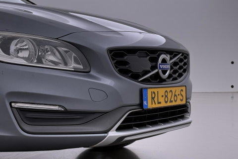 Volvo V60 Cross Country 2.0 D3 Momentum Business | Trekhaak | Navigatie | Cruise Control | Parkeersensoren | 18 Inch