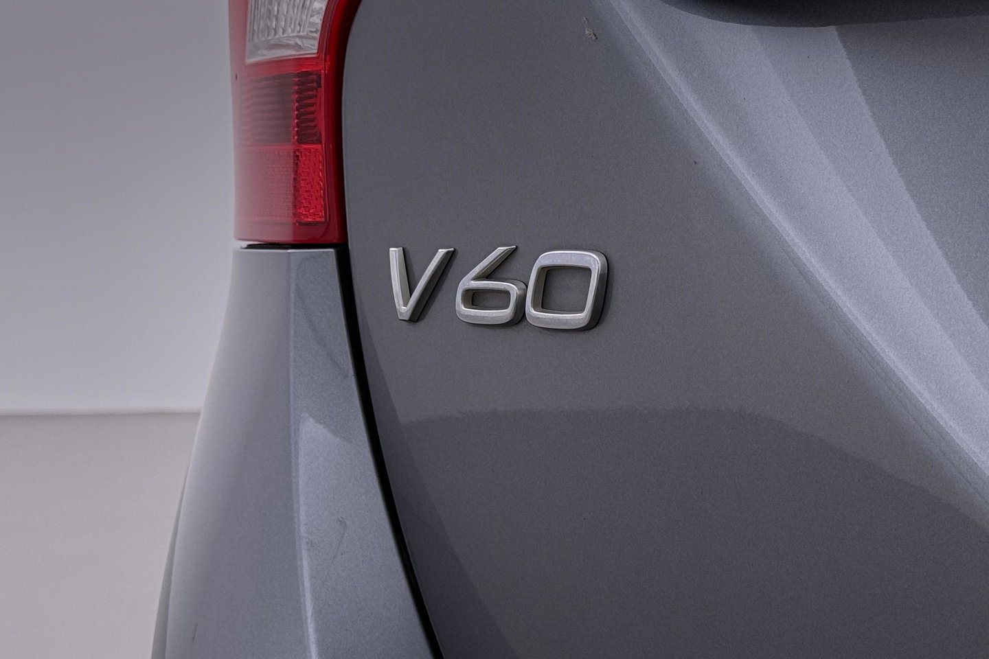 Volvo V60 Cross Country 2.0 D3 Momentum Business | Trekhaak | Navigatie | Cruise Control | Parkeersensoren | 18 Inch