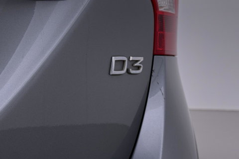 Volvo V60 Cross Country 2.0 D3 Momentum Business | Trekhaak | Navigatie | Cruise Control | Parkeersensoren | 18 Inch