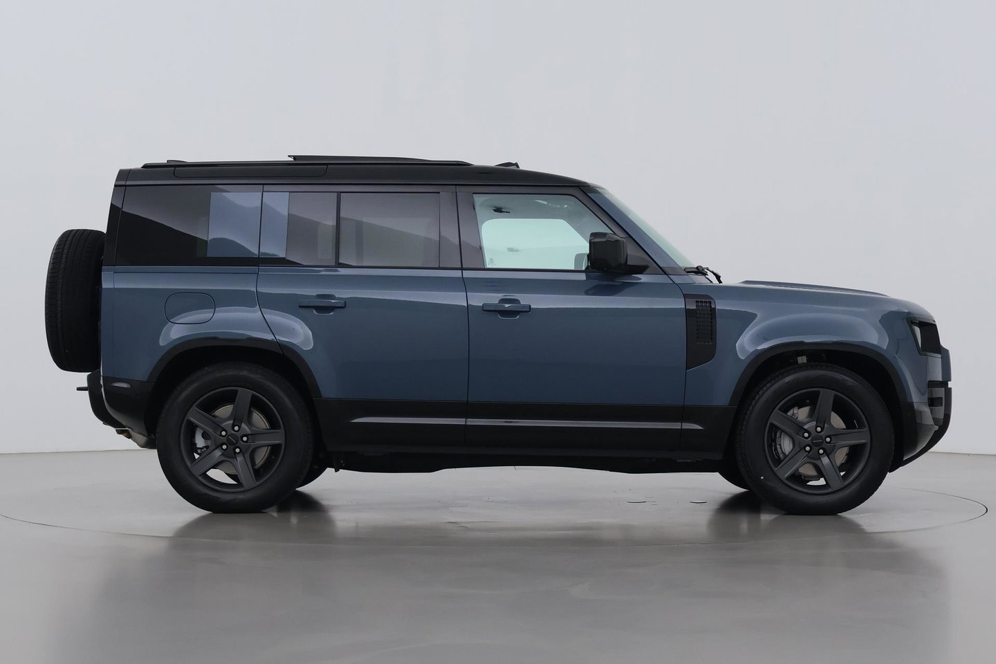 Land Rover Defender 2.0 P300e 110 X-Dynamic SE | FACELIFT | ACC | Panoramadak | ClearSight | Stoel+Stuurverwarming | Trekhaak
