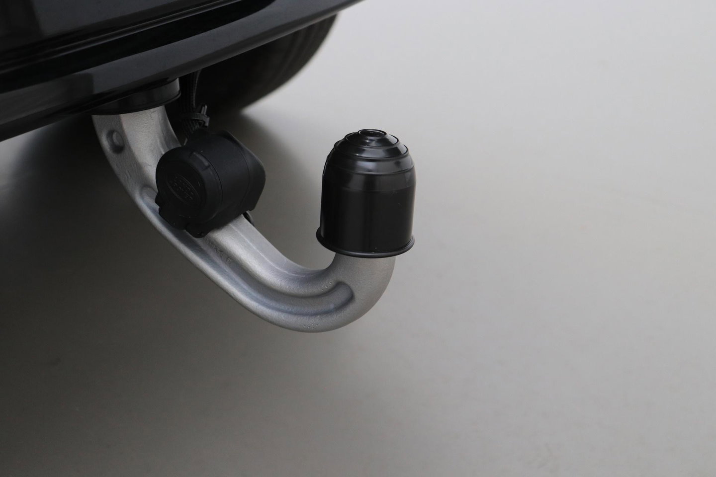 Land Rover Defender 2.0 P300e 110 X-Dynamic SE | FACELIFT | ACC | Panoramadak | ClearSight | Stoel+Stuurverwarming | Trekhaak