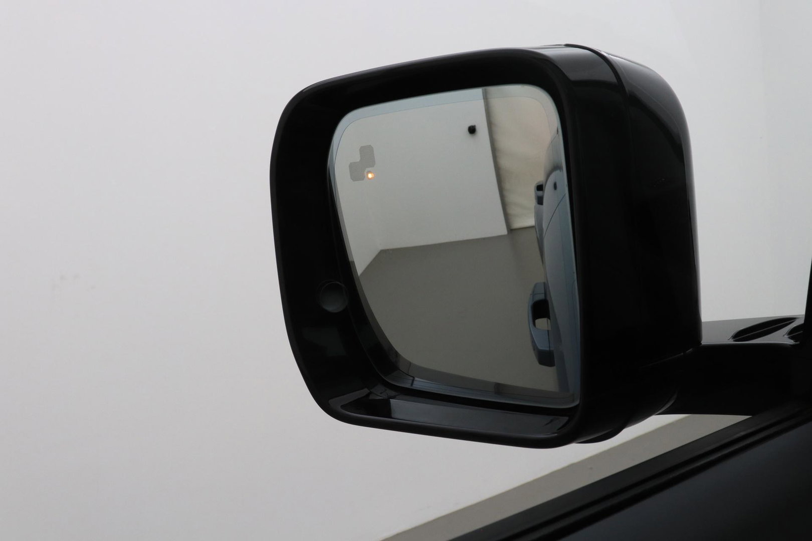 Land Rover Defender 2.0 P300e 110 X-Dynamic SE | FACELIFT | ACC | Panoramadak | ClearSight | Stoel+Stuurverwarming | Trekhaak