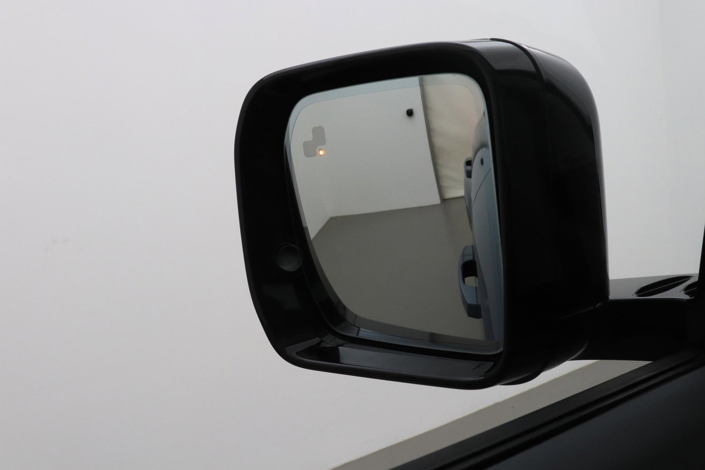 Land Rover Defender 2.0 P300e 110 X-Dynamic SE | FACELIFT | ACC | Panoramadak | ClearSight | Stoel+Stuurverwarming | Trekhaak