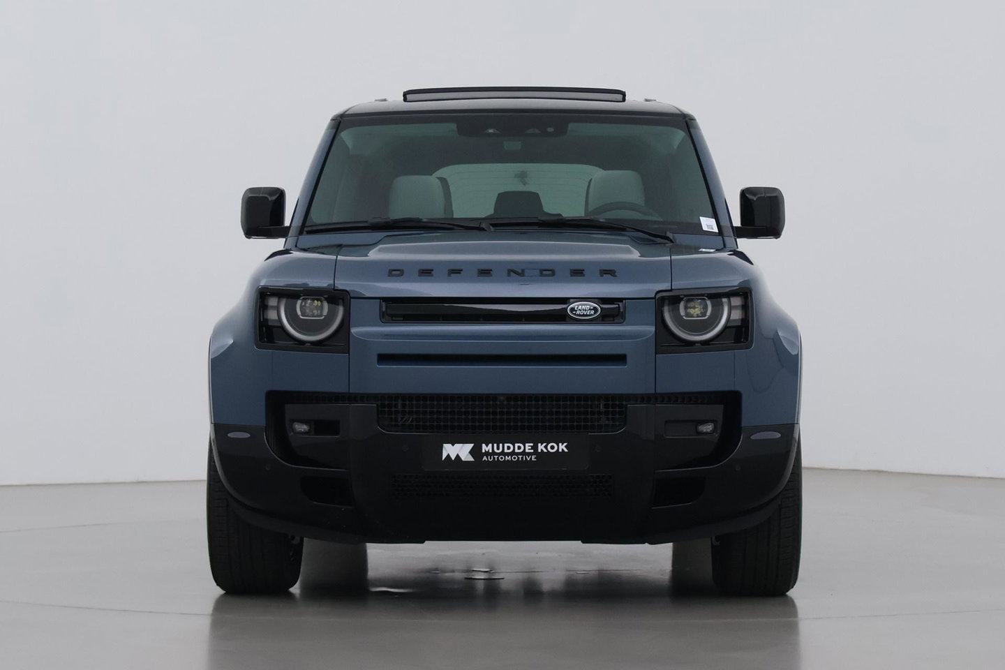 Land Rover Defender 2.0 P300e 110 X-Dynamic SE | FACELIFT | ACC | Panoramadak | ClearSight | Stoel+Stuurverwarming | Trekhaak