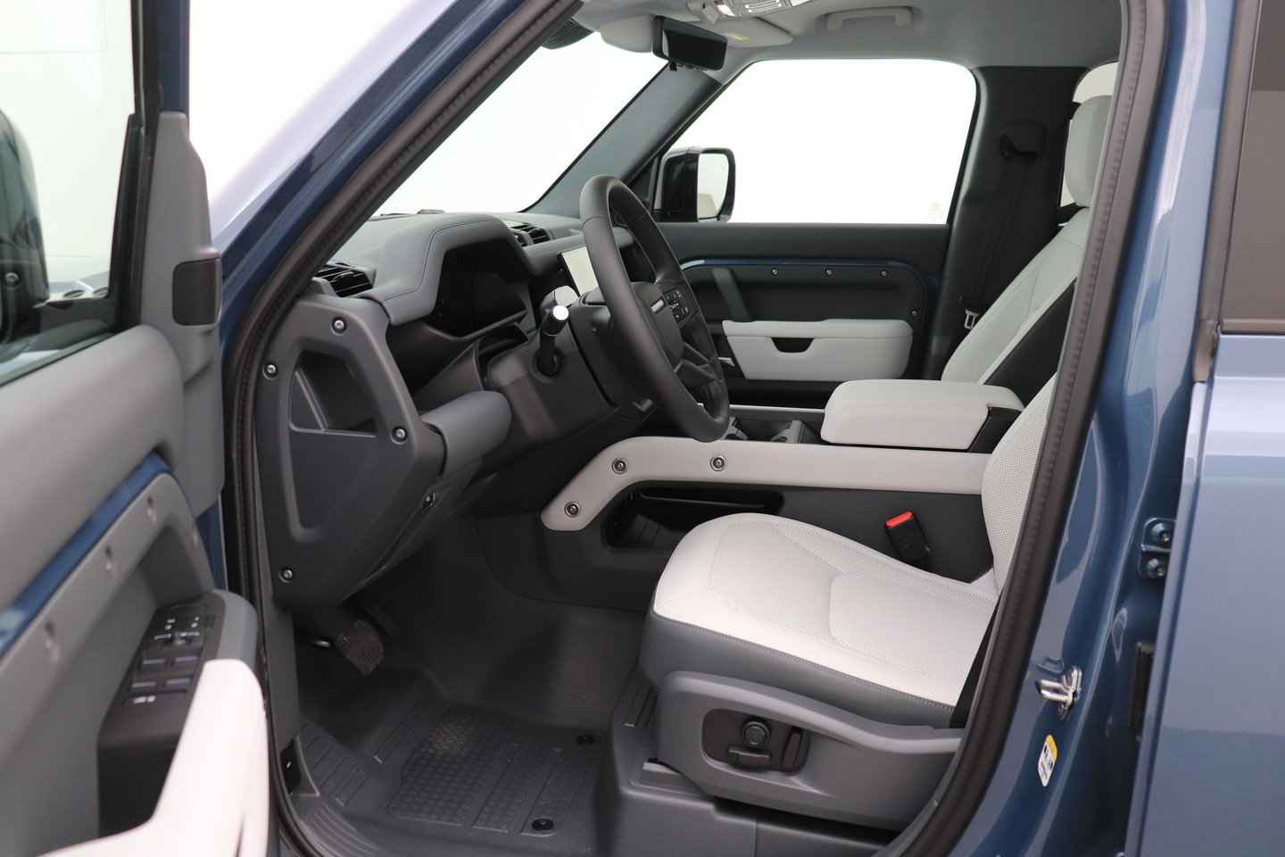 Land Rover Defender 2.0 P300e 110 X-Dynamic SE | FACELIFT | ACC | Panoramadak | ClearSight | Stoel+Stuurverwarming | Trekhaak