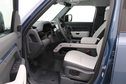 Land Rover Defender 2.0 P300e 110 X-Dynamic SE | FACELIFT | ACC | Panoramadak | ClearSight | Stoel+Stuurverwarming | Trekhaak