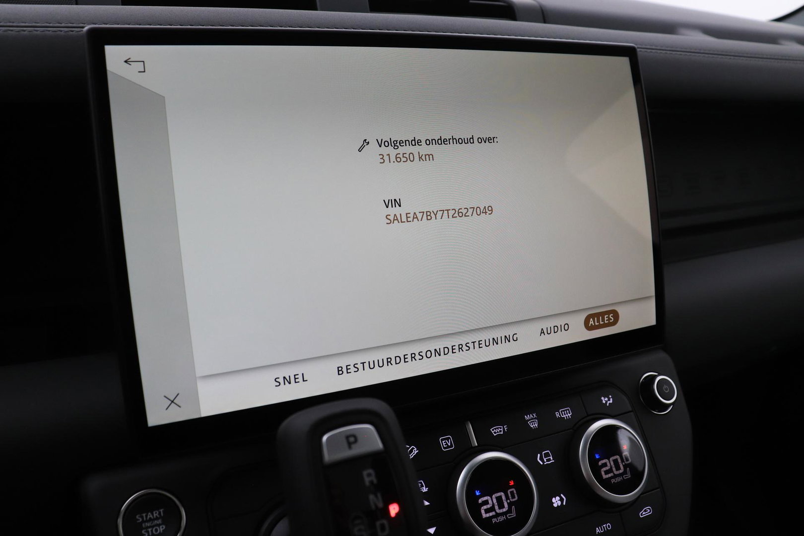 Land Rover Defender 2.0 P300e 110 X-Dynamic SE | FACELIFT | ACC | Panoramadak | ClearSight | Stoel+Stuurverwarming | Trekhaak