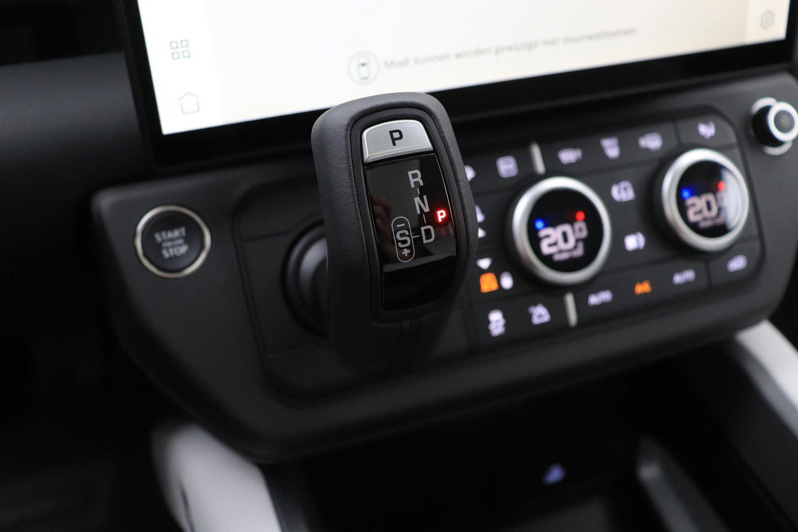 Land Rover Defender 2.0 P300e 110 X-Dynamic SE | FACELIFT | ACC | Panoramadak | ClearSight | Stoel+Stuurverwarming | Trekhaak