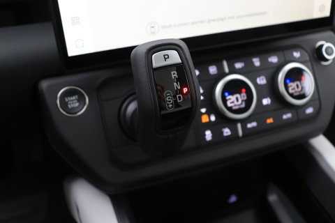 Land Rover Defender 2.0 P300e 110 X-Dynamic SE | FACELIFT | ACC | Panoramadak | ClearSight | Stoel+Stuurverwarming | Trekhaak