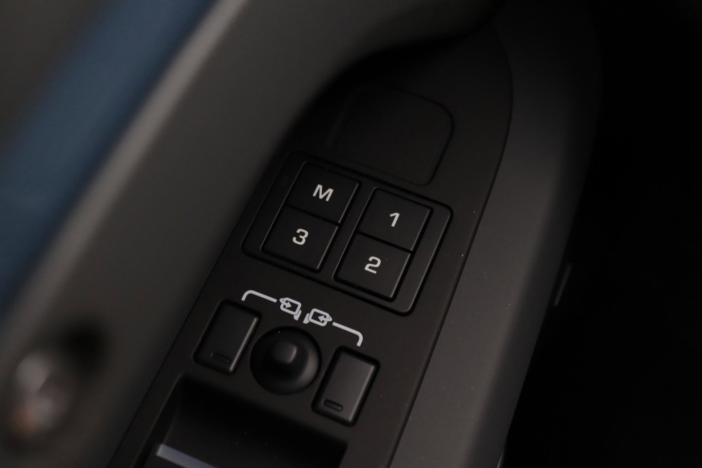Land Rover Defender 2.0 P300e 110 X-Dynamic SE | FACELIFT | ACC | Panoramadak | ClearSight | Stoel+Stuurverwarming | Trekhaak