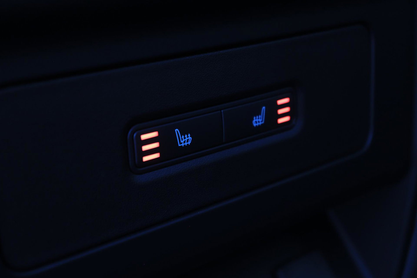 Land Rover Defender 2.0 P300e 110 X-Dynamic SE | FACELIFT | ACC | Panoramadak | ClearSight | Stoel+Stuurverwarming | Trekhaak