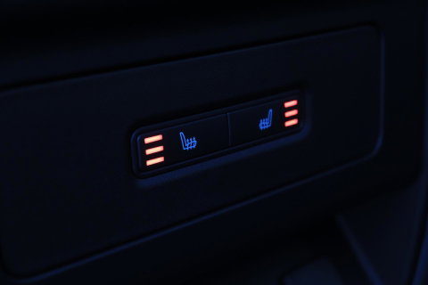 Land Rover Defender 2.0 P300e 110 X-Dynamic SE | FACELIFT | ACC | Panoramadak | ClearSight | Stoel+Stuurverwarming | Trekhaak