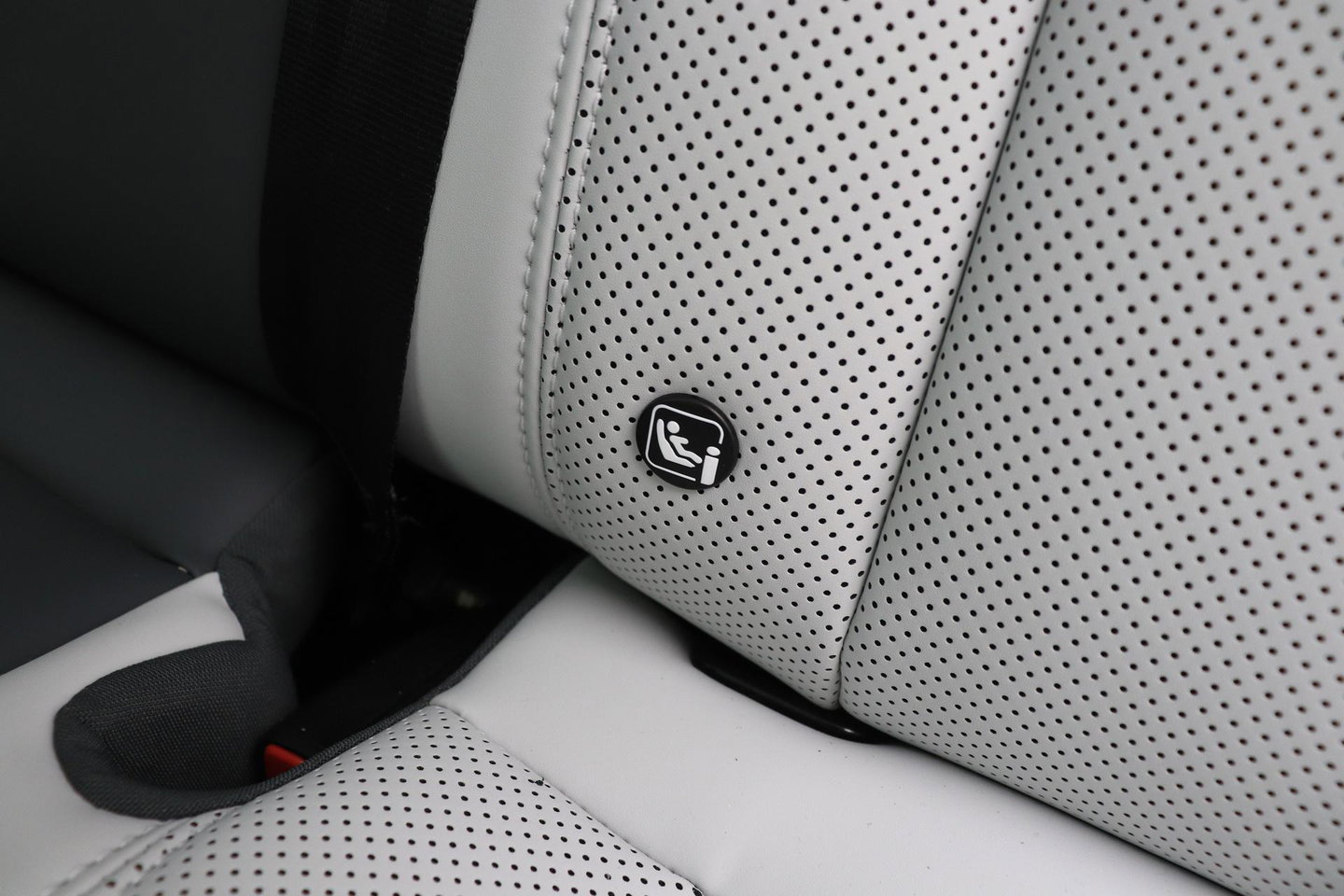 Land Rover Defender 2.0 P300e 110 X-Dynamic SE | FACELIFT | ACC | Panoramadak | ClearSight | Stoel+Stuurverwarming | Trekhaak