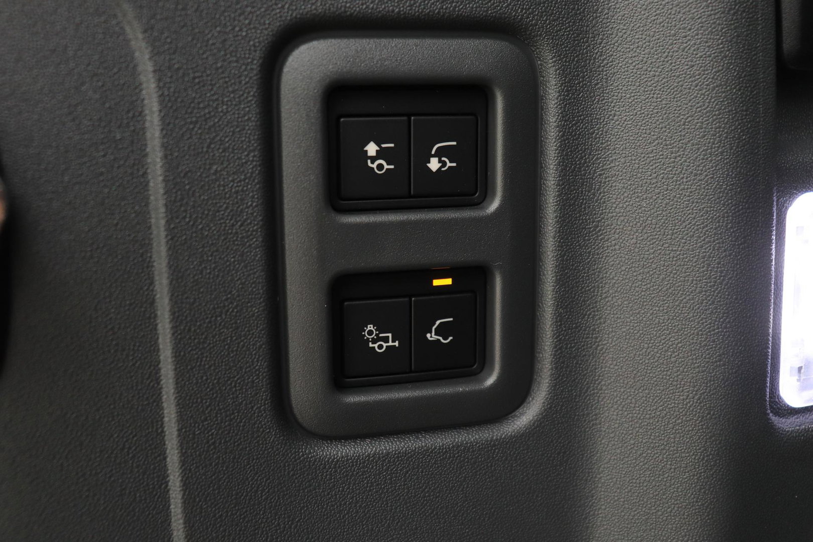 Land Rover Defender 2.0 P300e 110 X-Dynamic SE | FACELIFT | ACC | Panoramadak | ClearSight | Stoel+Stuurverwarming | Trekhaak