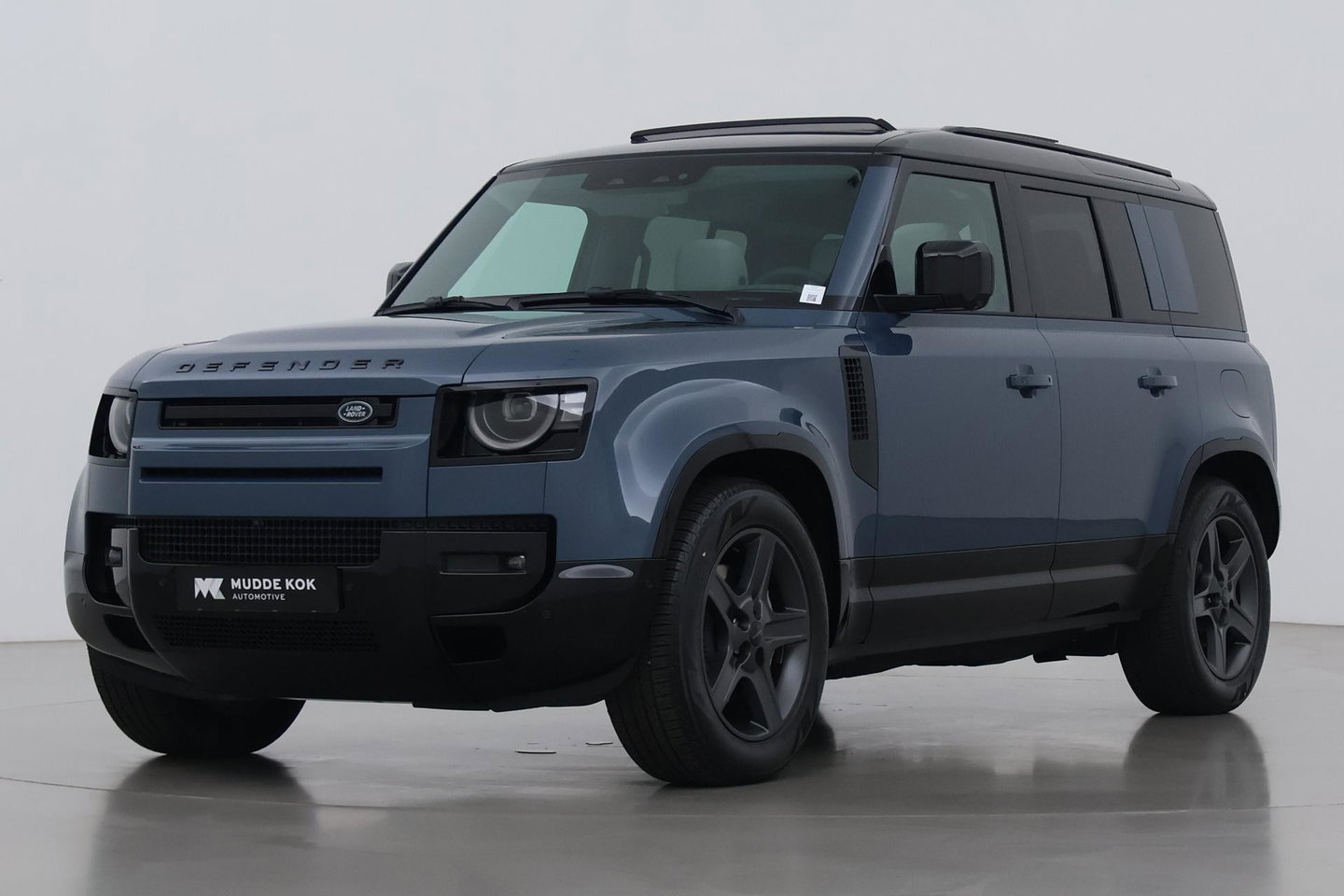 Land Rover Defender 2.0 P300e 110 X-Dynamic SE | FACELIFT | ACC | Panoramadak | ClearSight | Stoel+Stuurverwarming | Trekhaak