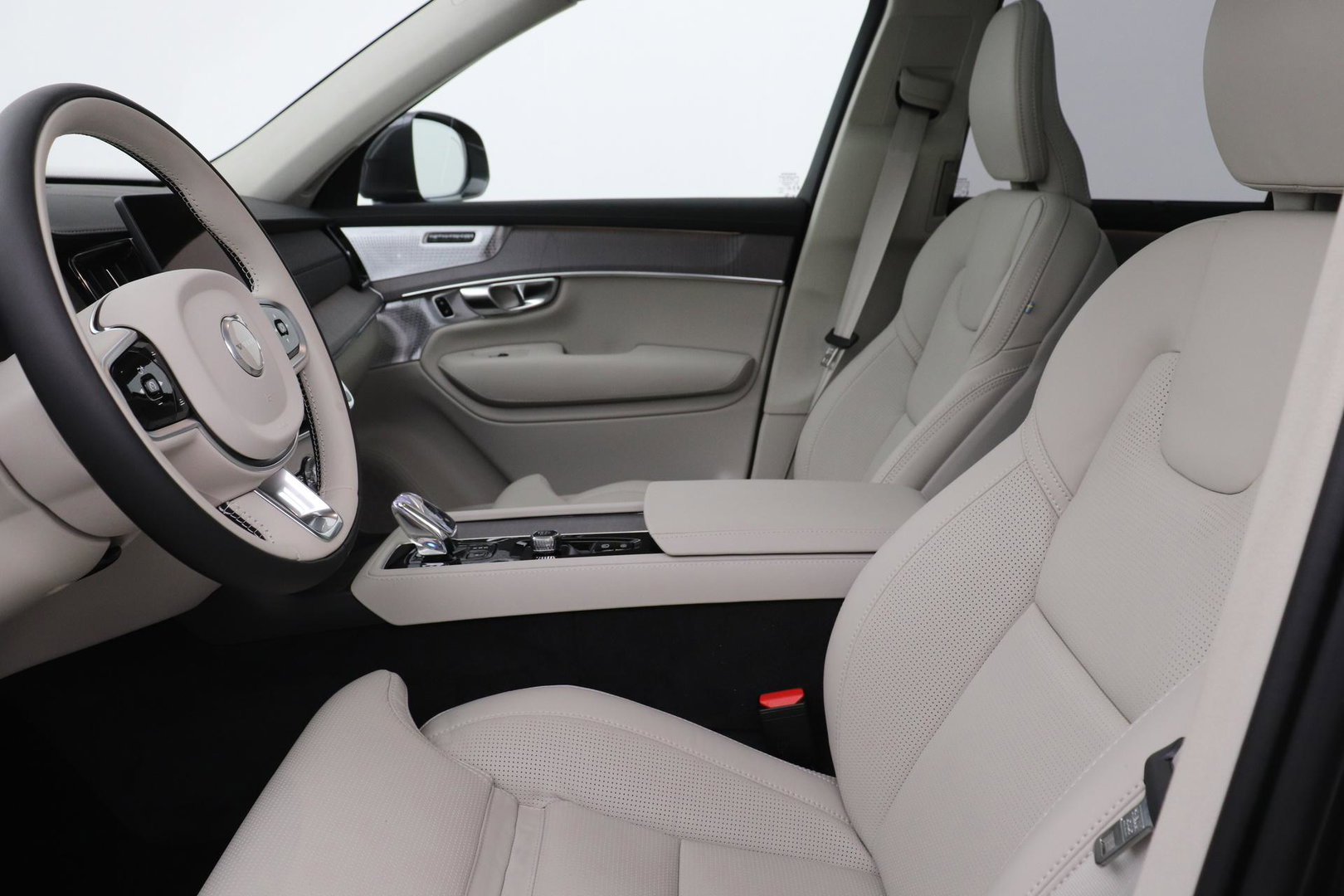 Volvo XC90 T8 Plug-in hybrid Ultra Dark | Luchtvering | Bowers&Wilkins | Trekhaak | Massage+Ventilatie | Head-Up