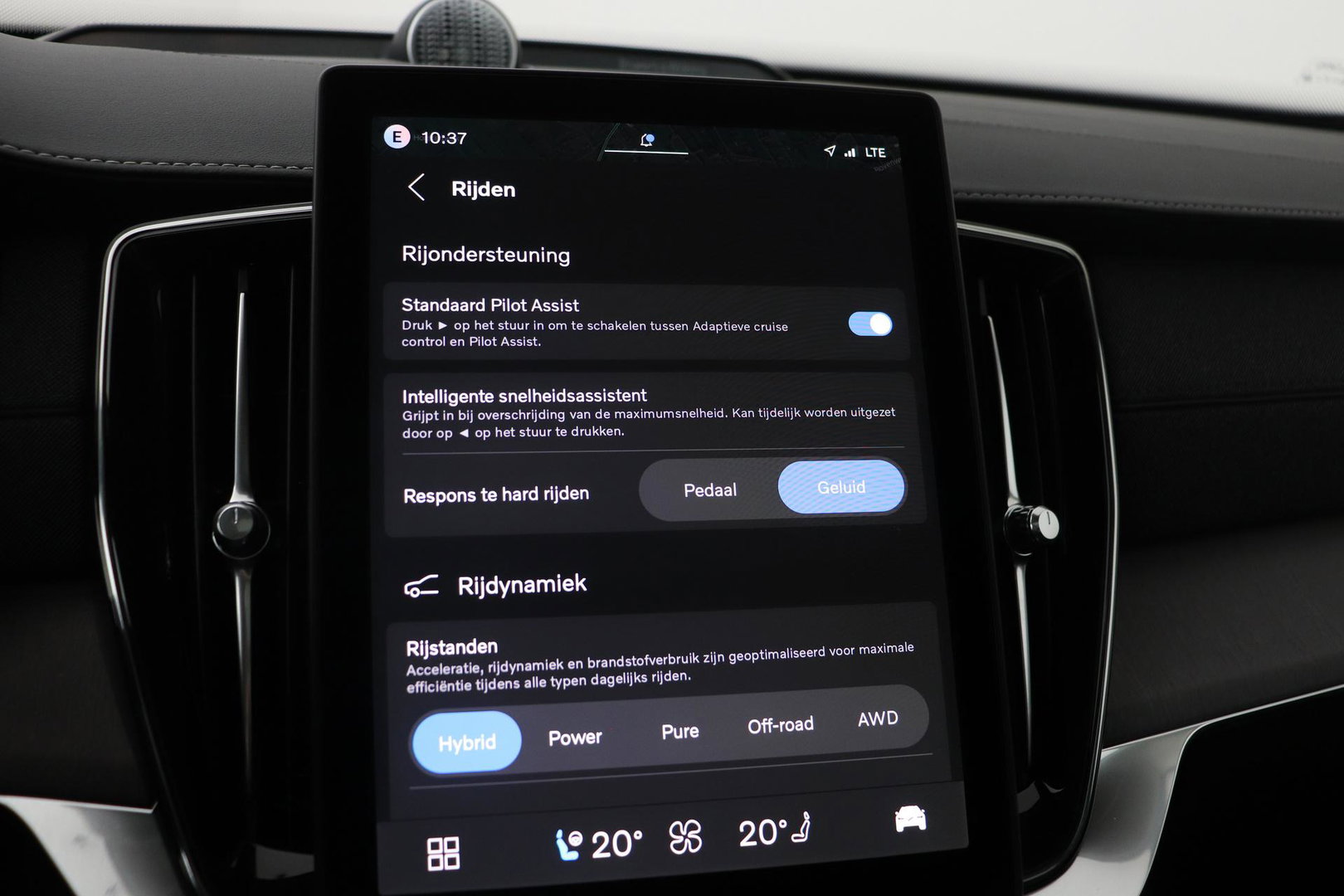 Volvo XC90 T8 Plug-in hybrid Ultra Dark | Luchtvering | Bowers&Wilkins | Trekhaak | Massage+Ventilatie | Head-Up