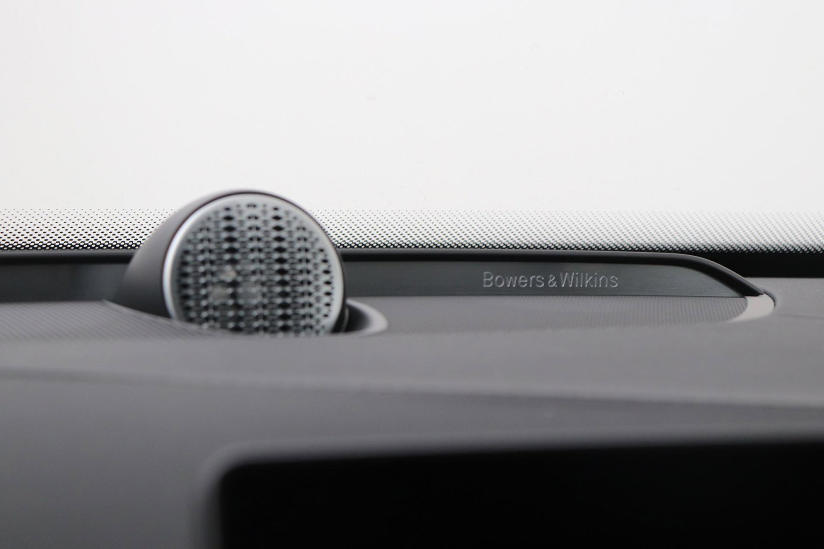 Volvo XC90 T8 Plug-in hybrid Ultra Dark | Luchtvering | Bowers&Wilkins | Trekhaak | Massage+Ventilatie | Head-Up