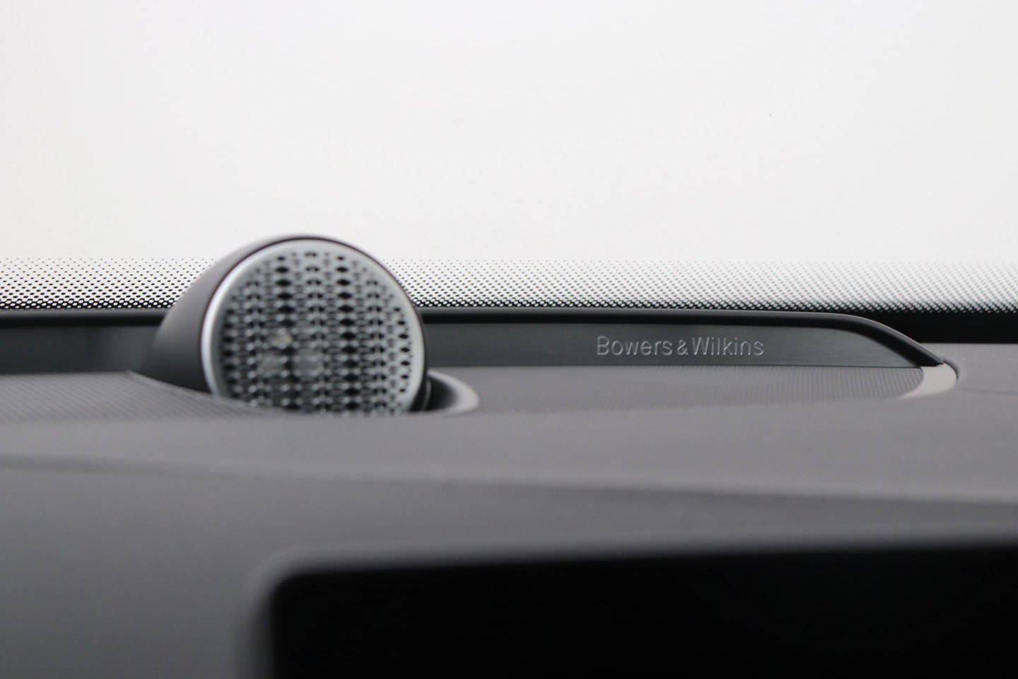 Volvo XC90 T8 Plug-in hybrid Ultra Dark | Luchtvering | Bowers&Wilkins | Trekhaak | Massage+Ventilatie | Head-Up