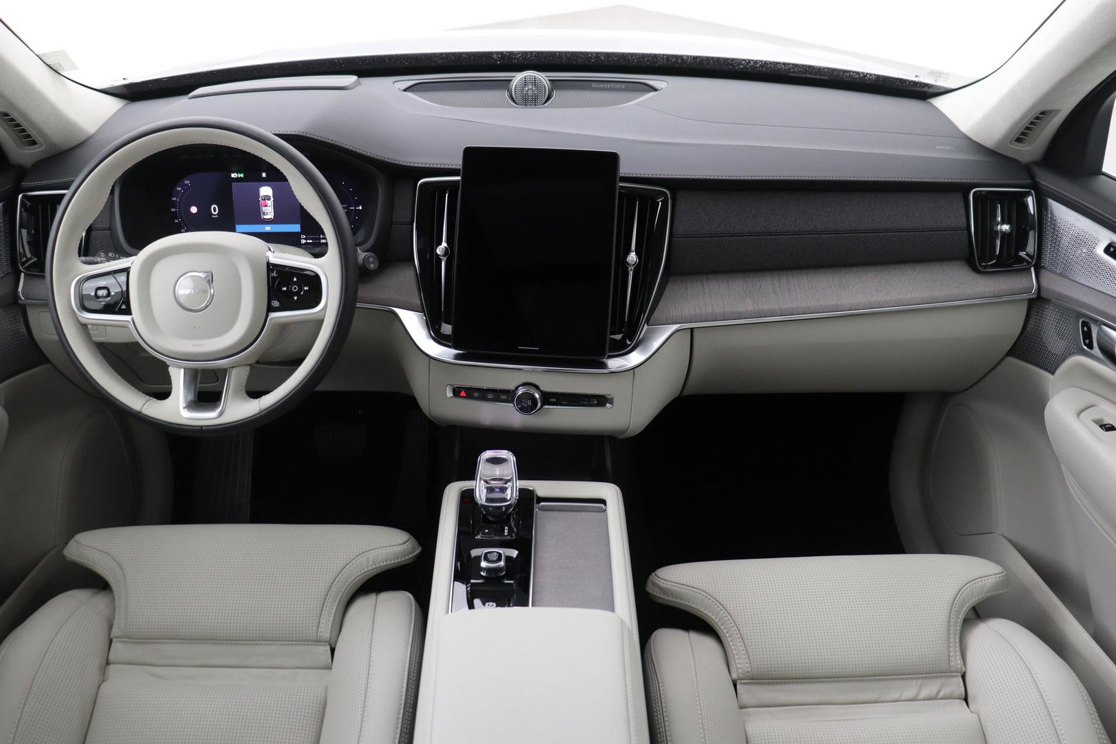 Volvo XC90 T8 Plug-in hybrid Ultra Dark | Luchtvering | Bowers&Wilkins | Trekhaak | Massage+Ventilatie | Head-Up