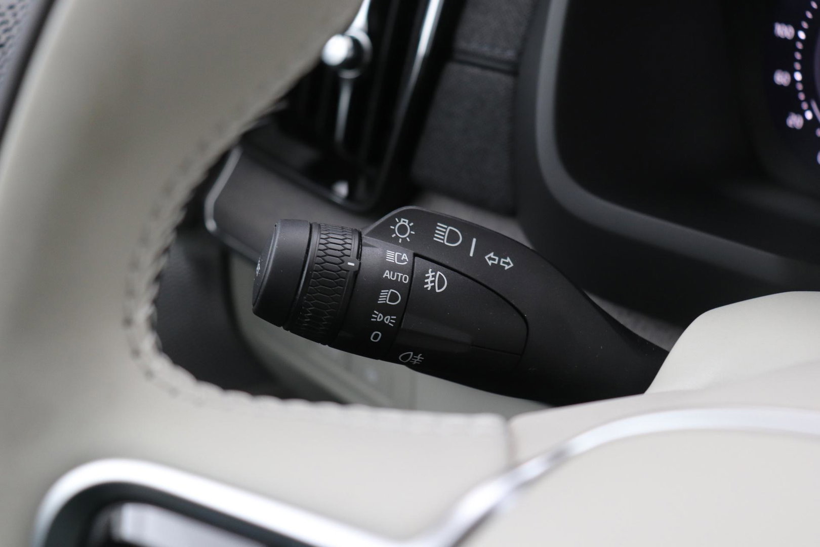 Volvo XC90 T8 Plug-in hybrid Ultra Dark | Luchtvering | Bowers&Wilkins | Trekhaak | Massage+Ventilatie | Head-Up