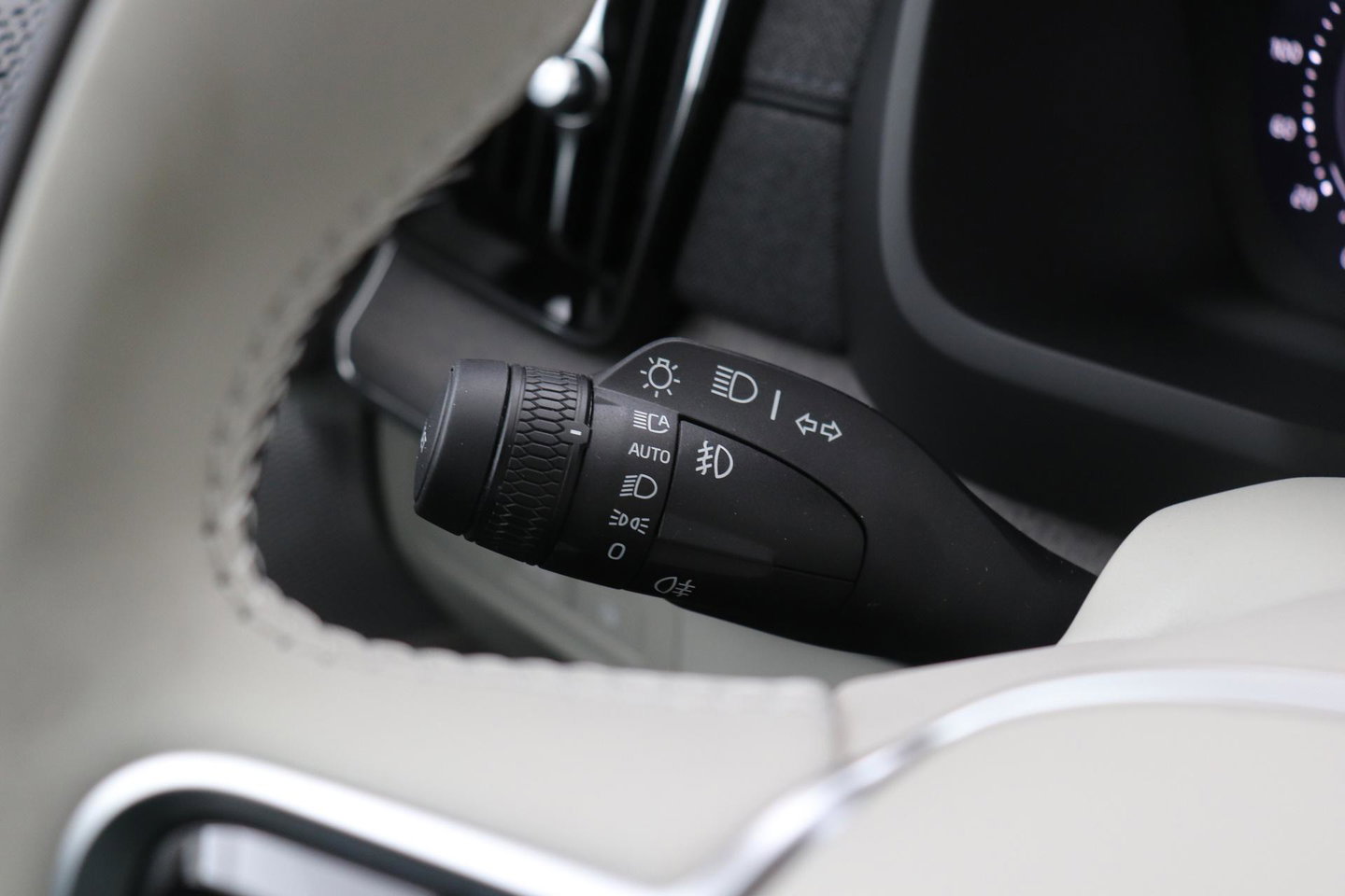 Volvo XC90 T8 Plug-in hybrid Ultra Dark | Luchtvering | Bowers&Wilkins | Trekhaak | Massage+Ventilatie | Head-Up