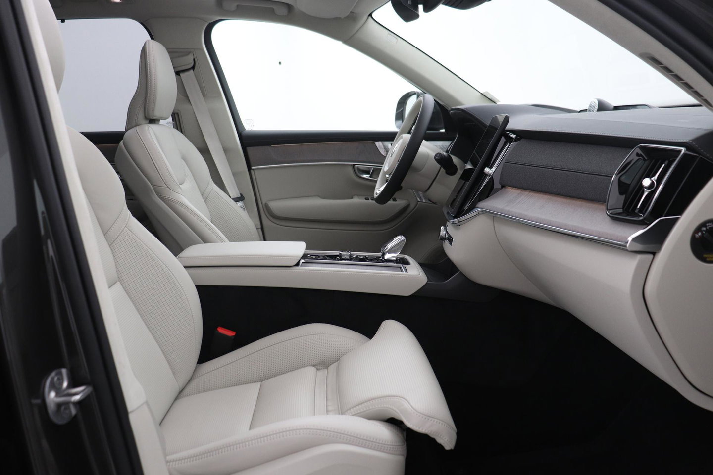 Volvo XC90 T8 Plug-in hybrid Ultra Dark | Luchtvering | Bowers&Wilkins | Trekhaak | Massage+Ventilatie | Head-Up