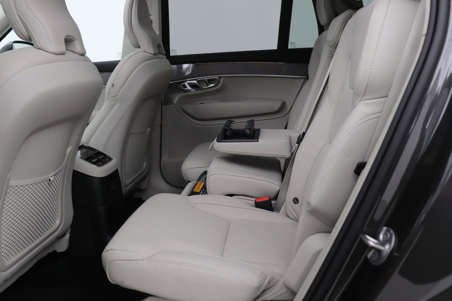 Volvo XC90 T8 Plug-in hybrid Ultra Dark | Luchtvering | Bowers&Wilkins | Trekhaak | Massage+Ventilatie | Head-Up