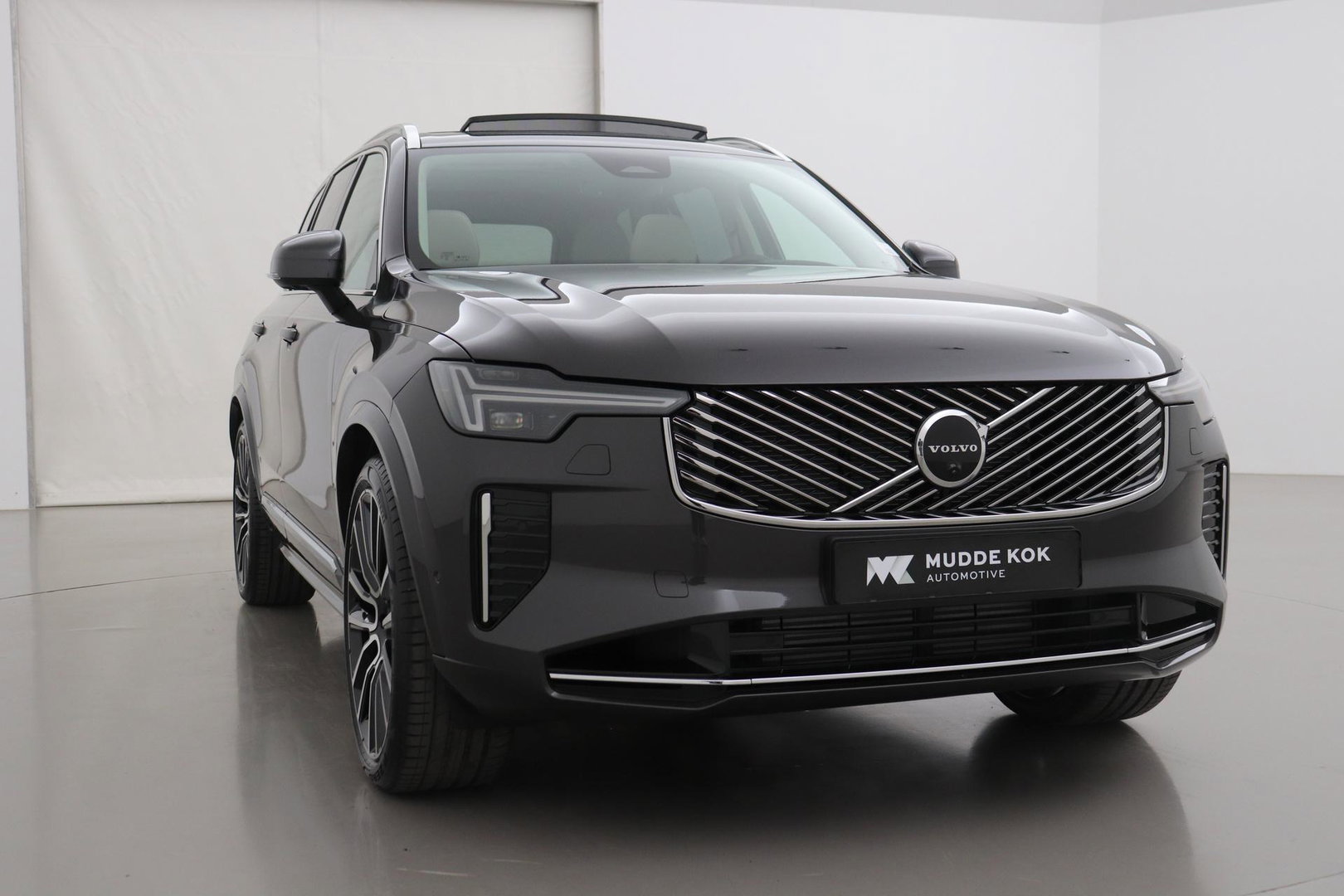 Volvo XC90 T8 Plug-in hybrid Ultra Dark | Luchtvering | Bowers&Wilkins | Trekhaak | Massage+Ventilatie | Head-Up